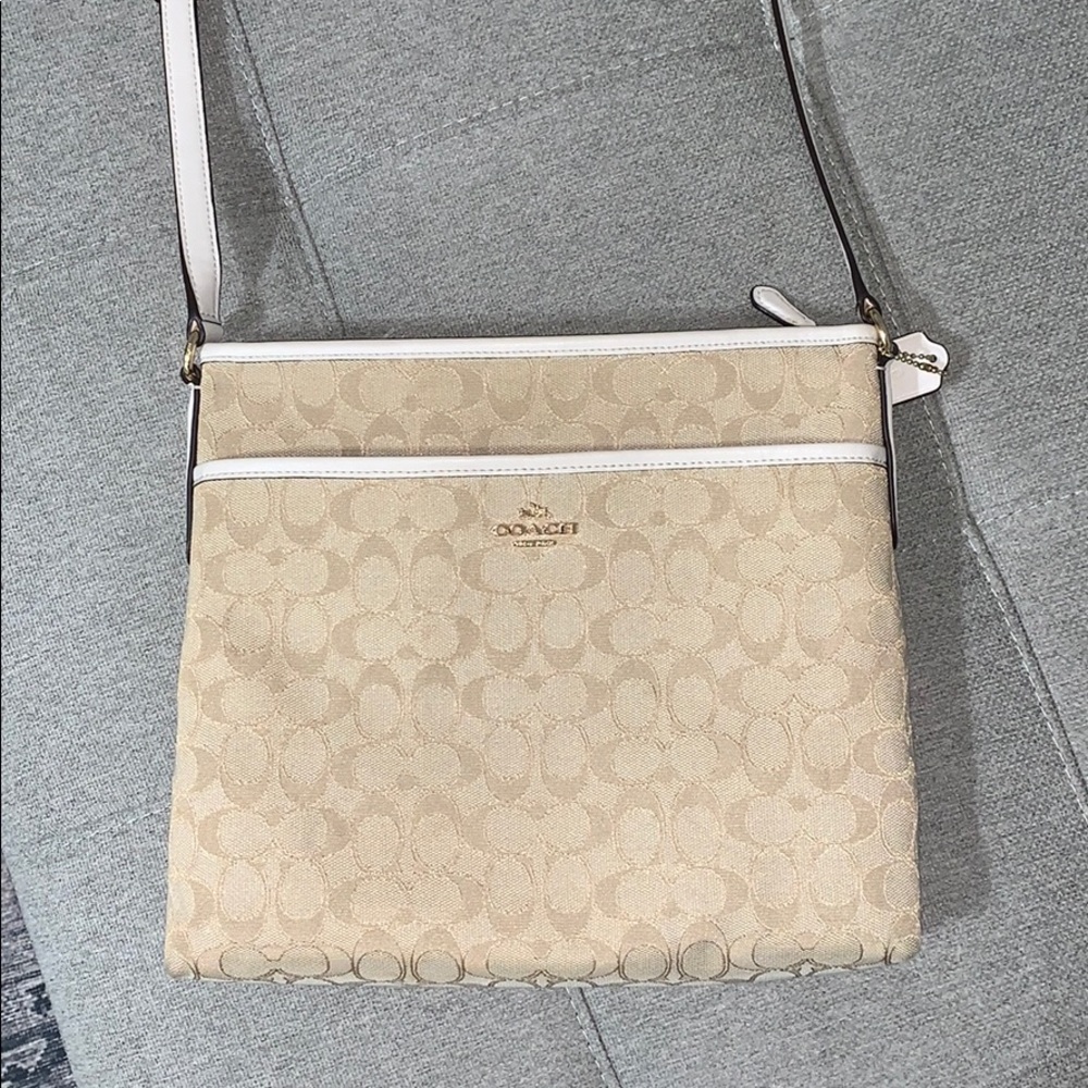 AUTHENTIC white & cream Coach crossbody